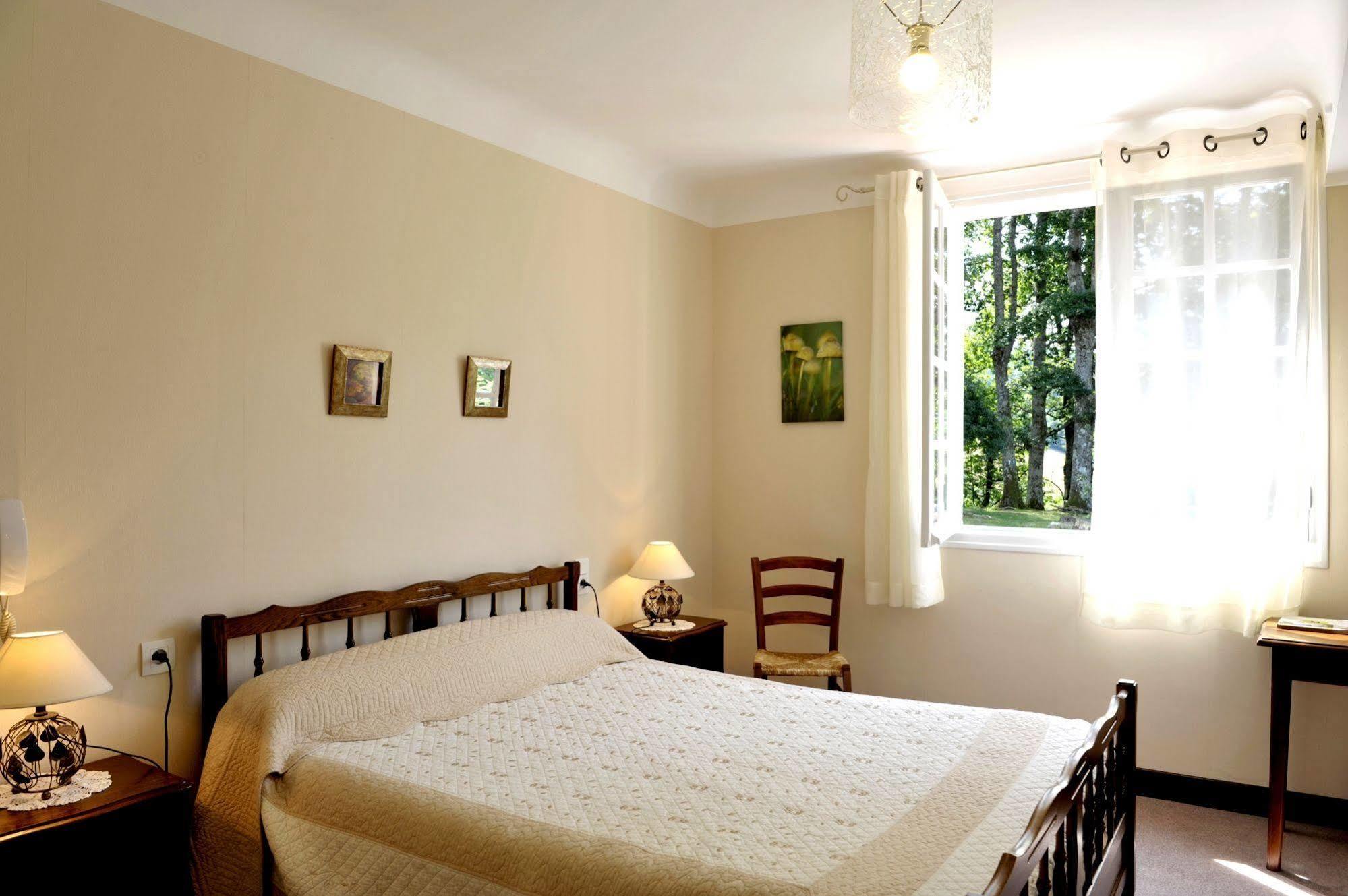 Logis Hotel St Sylvestre Aldudes Zewnętrze zdjęcie