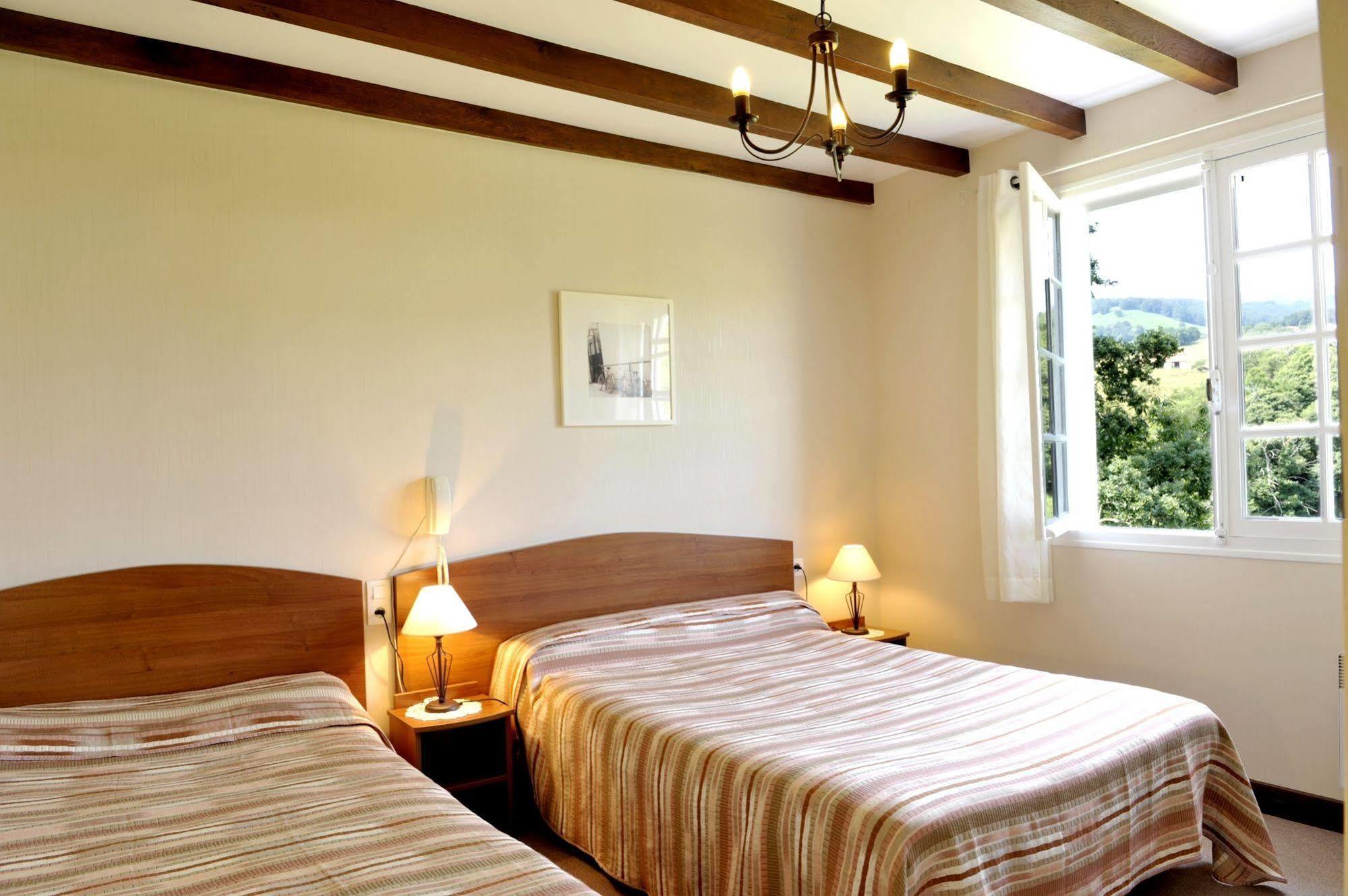 Logis Hotel St Sylvestre Aldudes Zewnętrze zdjęcie