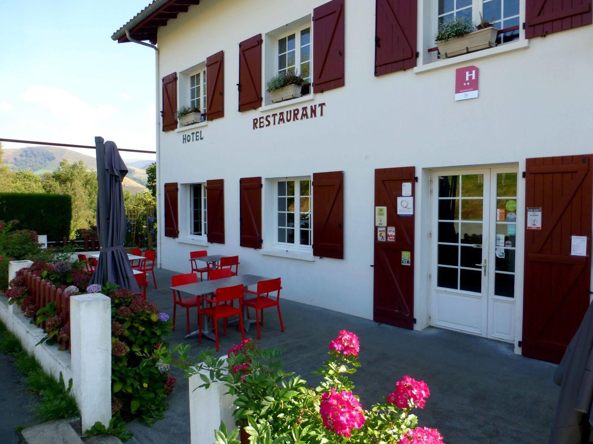 Logis Hotel St Sylvestre Aldudes Zewnętrze zdjęcie